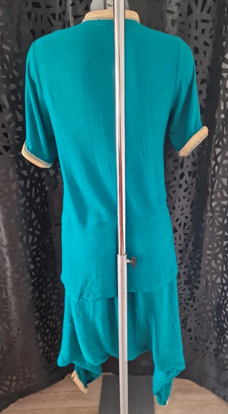 Conjunto tradicional verde esmeralda de Alérie - Tamanho L - Nunca usado – photo 8